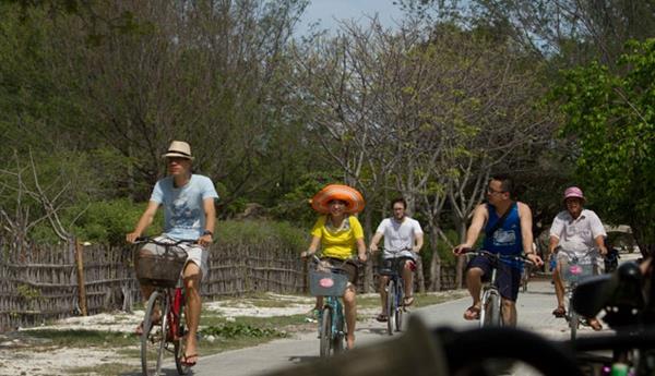 sepeda gili trawangan, Pilih Transportasi yang Murah dan Hemat Waktu, Bawa Barang Secukupnya Saja, Sewa Penginapan yang Murah, Nikmati Makanan yang Sederhana, Kunjungi Semua Gili Di Lombok, Sewa Kendaraan Umum yang Terjangkau, Jangan Ragu untuk Menaklukan Rinjani, Berbaur dengan Backpacker Lain, Bawa Uang Secukupnya, Siapkan Stamina Tubuh dan Aktifkan GPS