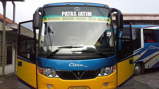 tips backpacker ke malang, 1. Perjalanan Ke Malang, 2. Pilih Penginapan Dekat Tempat Wisata, 3. Transportasi Saat Di Malang, 4. Menikmati Wisata Petik Apel, 5. Kunjungi Objek Wisata Populer, 6. Sempatkan untuk Wisata Gratis dan Menyenangkan, 7. Cicipi Kuliner Khas Malang, 8. Belanja Oleh-Oleh Murah, 9. Bawa Baju Hangat