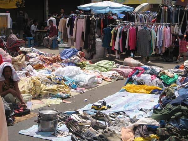 Pasar Pagi Jodoh, 1. Nagoya Hill, 2. Lucky Plaza, 3. Panbil Mall, 4. Batam City Square, 5. Mall Top 100 Batuaji, 6. Mega Mall Batam Centre, 7. Kepri Mall, 8. Pasar Pagi Jodoh, 9. Diamond City Mall, 10. Pasar Aviari