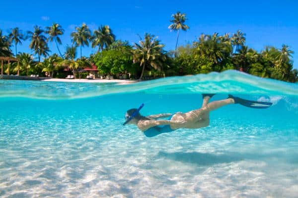 Patuhi Peraturan Saat Berada Di Maldives (Copy), Tentukan Waktu Berlibur, Beli Tiket Maskapai Penerbangan Low Cost Carrier, Tidak Perlu Mengurus Visa, Bawa Uang Rufiyaa Secukupnya, Transportasi dari Bandara, Booking Hotel Murah Di Maldives, Bawa Perlengkapan Pribadi dari Indonesia, Tetap Hemat Meskipun Makan Kenyang, Kunjungi Pulau-Pulau Lokal, Patuhi Peraturan Saat Berada Di Maldives