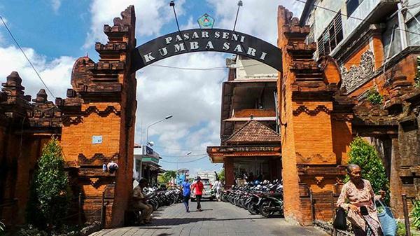 pasar kumbasari, 1. Krisna, 2. Erlangga, 3. Pasar Seni Sukawati, 4. Joger, 5. Pasar Guwang, 6. Pasar Tradisional Bedugul, 7. Pasar Kumbasari, 8. Celuk, 9. Pasar Badung, 10. Pasar Seni Merta Nadi, Legian