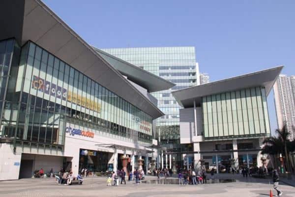 Citygate Outlets, Ladies Market, Sneaker Street, Electronics Street, Harbour City, Stanley Market, Temple Street Night Market, Jardine’s Crescent, Citygate Outlets, Jade Market
