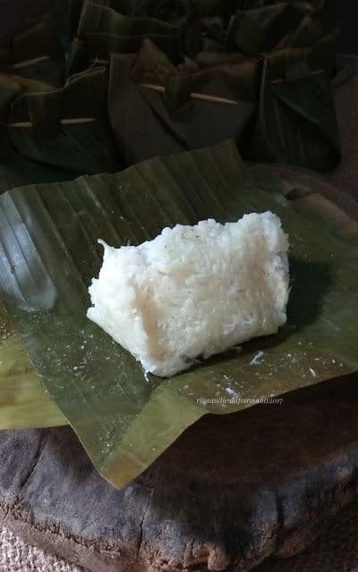 Meniran, 1. Bakpia Pathok, 2. Jadah Tempe, 3. Lemper Bakar, 4. Semar Mendem, 5. Meniran, 6. Kue Kipo, 7. Sate Angkringan, 8. Jadah Manten, 9. Lupis, 10. Keripik Paru
