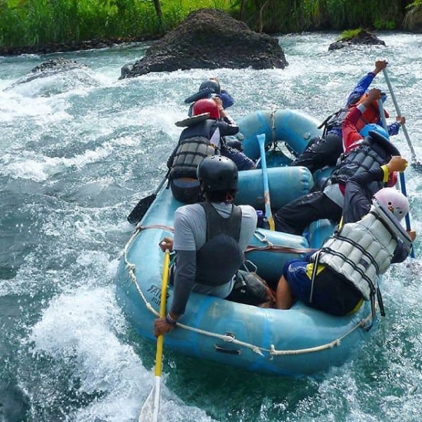 Arung Jeram Padegolan, 1. Jembangan Wisata Alam, 2. Bukit Pranji Kebumen, 3. Benteng Van Der Wijck, 4. Pantai Logending/Pantai Ayah, 5. Goa Petruk, 6. Curug Silancur, 7. Pantai Menganti, 8. Goa Jatijajar, 9. Arung Jeram Padegolan, 10. Pantai Karang Agung