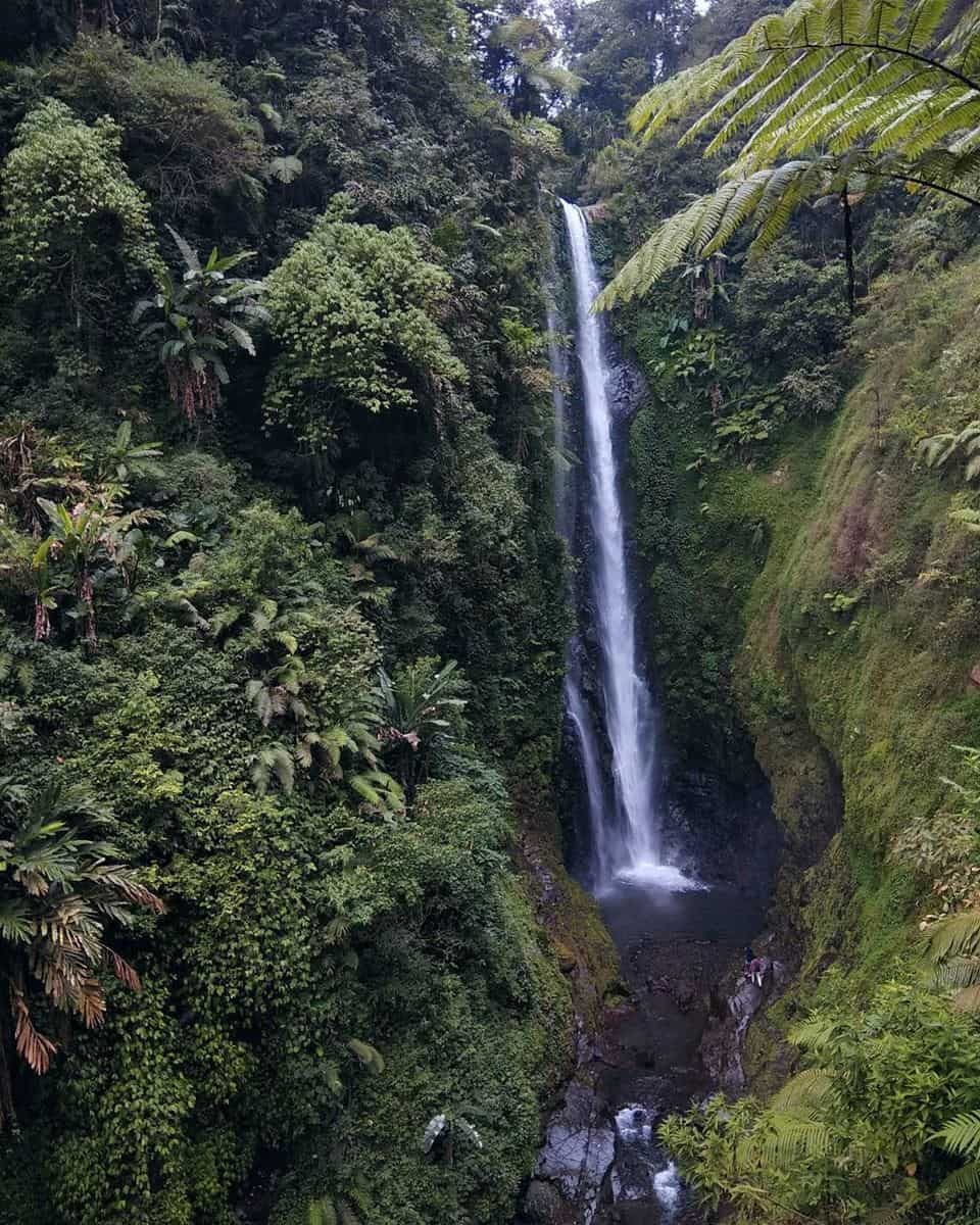 Curug Cantel Bumijawa, 1. Guciku Hot Waterboom, 2. Rita Park, 3. Pantai Purwahamba, 4. Pantai Alam Indah, 5. Curug Cantel Bumijawa, 6. Waduk Cacaban, 7. Pemandian Air Panas Guci, 8. Kebun Teh Tegal, 9. Gerbang Mas Bahari Waterpark, 10. Curug Kembar Tegal
