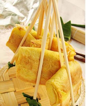 Jadah Manten, 1. Bakpia Pathok, 2. Jadah Tempe, 3. Lemper Bakar, 4. Semar Mendem, 5. Meniran, 6. Kue Kipo, 7. Sate Angkringan, 8. Jadah Manten, 9. Lupis, 10. Keripik Paru