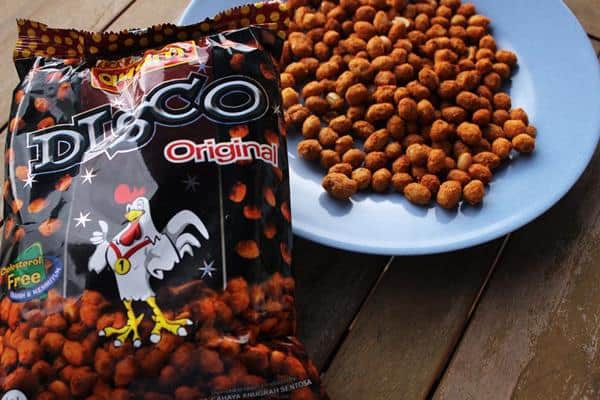 Kacang Disco Makassar, 1. Kain Tenun atau Sarung Bugis, 2. Minyak Tawon, 3. Kue Kurma, 4. Otak-Otak Ikan, 5. Kerupuk Jintan, 6. Baruasa, 7. Sirup DHT, 8. Kopi Toraja, 9. Kacang Sembunyi, 10. Abon Raos, 11. Bannang-Bannang, 12. Sirup Markisa, 13. Kain Sutra Sengkang, 14. Dangke, 15. Kacang Disco Makassar
