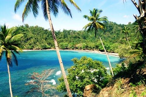 Pantai Desa Hukurila, 1. Pantai Pintu Kota, 2. Pantai Liang/Hunimua, 3. Pantai Pasir Panjang/Ngurbloat, 4. Pantai Natsepa, 5. Pantai Jikumerasa, 6. Pantai Santai, 7. Pantai Nanseri, 8. Pantai Sopapei, 9. Pantai Desa Hukurila, 10. Pantai Namalatu