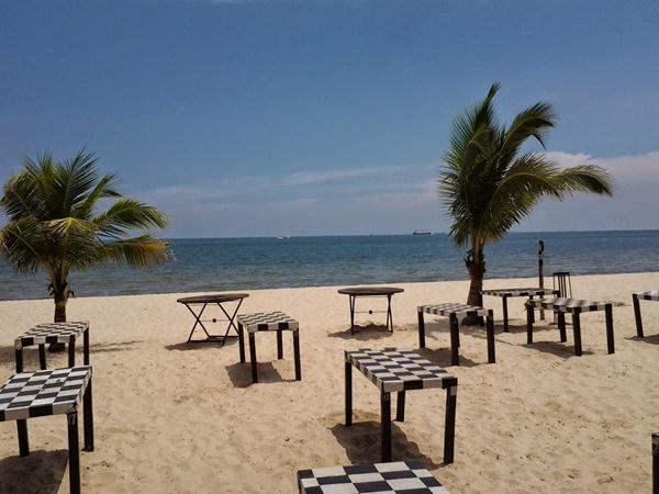 Pantai Kemala, 1. Hutan Bakau Margomulyo, 2. Pantai Lamaru, 3. Penangkaran Buaya Teritip, 4. Pantai Kemala, 5. Taman Bekapai, 6. Monumen Perjuangan Rakyat (MONPERA) Balikpapan, 7. Pantai Banua Patra, 8. Kampung Atas Air Margasari, 9. Gunung Dubs, 10. Hutan Wanawisata, 11. Caribbean Island Waterpark, 12. Pantai Manggar Segarasari, 13. Bukit Bangkirai, 14. Pantai Melawai, 15. Danau Cermin Lamaru
