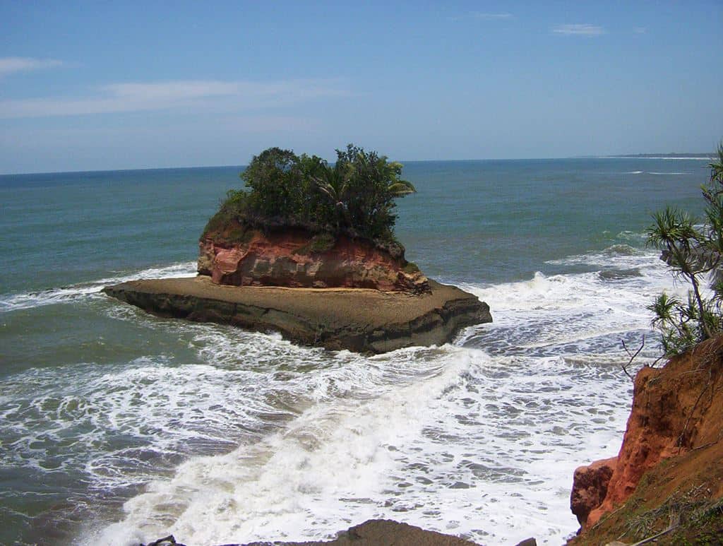 Pantai Lais, 1. Pantai Lais, 2. Rumah Pengasingan Bung Karno, 3. Pantai Panjang, 4. Benteng Marlborough, 5. Kota Curup, 6. Museum Negeri Bengkulu, 7. Pantai Jakat, 8. Pulau Tikus, 9. Danau Dendam Tak Sudah, 10. Pantai Tapak Paderi