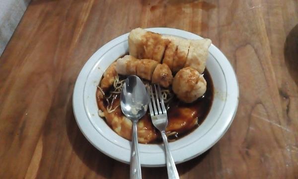 Pempek 10 Ulu Pak Anang, 1. Pempek Rama, 2. Pempek Anugrah, 3. Pempek Faisal, 4. Pempek Ny. Kamto, 5. Pempek 10 Ulu Pak Anang, 6. MM Pempek Palembang, 7. Pempek Bang Rico, 8. Pempek Pak Raden, 9. Pempek Iam, 10. Pempek Sungai Musi