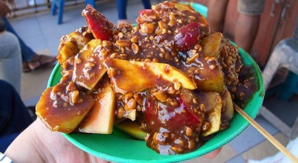 Rujak Natsepa, 1. Gohu Ikan, 2. Ikan Kuah Pala Banda, 3. Ikan Komu Asar, 4. Papeda, 5. Nasi Jaha, 6. Sagu Woku komo-komo, 7. Sambal Colo-colo, 8. Bubur Sagu Ubi, 9. Nasi lapola, 10. Kohu-kohu, 11. Nasi Kalapa, 12. Acar Kuning, 13. Suami, 14. Rujak Natsepa, 15. Bubur Sagu Ubi