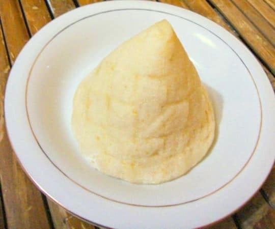 Suami, 1. Gohu Ikan, 2. Ikan Kuah Pala Banda, 3. Ikan Komu Asar, 4. Papeda, 5. Nasi Jaha, 6. Sagu Woku komo-komo, 7. Sambal Colo-colo, 8. Bubur Sagu Ubi, 9. Nasi lapola, 10. Kohu-kohu, 11. Nasi Kalapa, 12. Acar Kuning, 13. Suami, 14. Rujak Natsepa, 15. Bubur Sagu Ubi