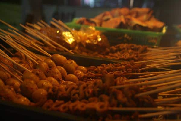 Sate Angkringan, 1. Bakpia Pathok, 2. Jadah Tempe, 3. Lemper Bakar, 4. Semar Mendem, 5. Meniran, 6. Kue Kipo, 7. Sate Angkringan, 8. Jadah Manten, 9. Lupis, 10. Keripik Paru