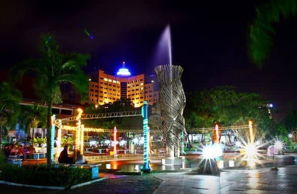 Taman Bekapai, 1. Hutan Bakau Margomulyo, 2. Pantai Lamaru, 3. Penangkaran Buaya Teritip, 4. Pantai Kemala, 5. Taman Bekapai, 6. Monumen Perjuangan Rakyat (MONPERA) Balikpapan, 7. Pantai Banua Patra, 8. Kampung Atas Air Margasari, 9. Gunung Dubs, 10. Hutan Wanawisata, 11. Caribbean Island Waterpark, 12. Pantai Manggar Segarasari, 13. Bukit Bangkirai, 14. Pantai Melawai, 15. Danau Cermin Lamaru