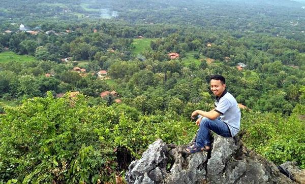Wisata Bukit Geger, 1. Pantai Sambilangan, 2. Gunung Jaddih, 3. Gili Labak, 4. Air Terjun Toroan, 5. Kota Tua Kalianget, 6. Air Terjun Kokop, 7. Pantai Lombang, 8. Kepulauan Kangean, 9. Pantai Slopeng, 10. Pantai Nepa, 11. Pantai Rongkang, 12. Api Abadi, 13. Pantai Jumiang, 14. Bukit Kapur Arosbaya, 15. Wisata Bukit Geger