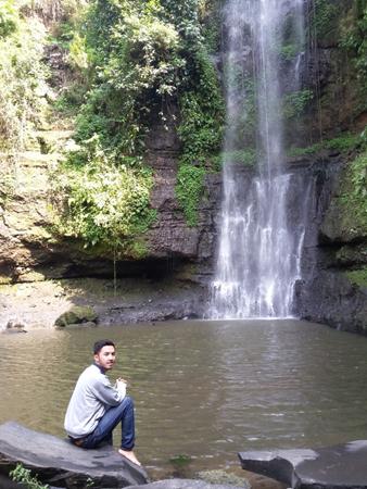 curug penganten, 1. Curug Maribaya, 2. Curug Cimahi, 3. Curug Tilu Leuwi Opat, 4. Curug Dago, 5. Curug Batu Templek Bawah, 6. Curug Bugbrug, 7. Curug Malela, 8. Curug Panganten Pangalengan, 9. Curug Cilengkrang, 10. Curug Penganten