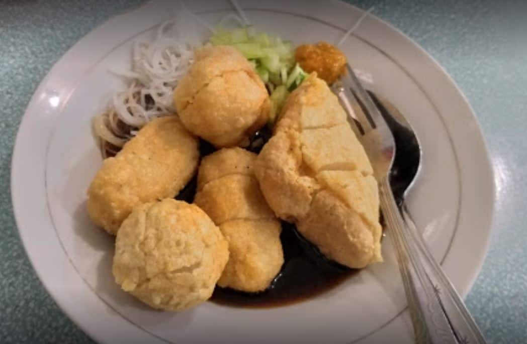 pempek anugrah, 1. Pempek Rama, 2. Pempek Anugrah, 3. Pempek Faisal, 4. Pempek Ny. Kamto, 5. Pempek 10 Ulu Pak Anang, 6. MM Pempek Palembang, 7. Pempek Bang Rico, 8. Pempek Pak Raden, 9. Pempek Iam, 10. Pempek Sungai Musi