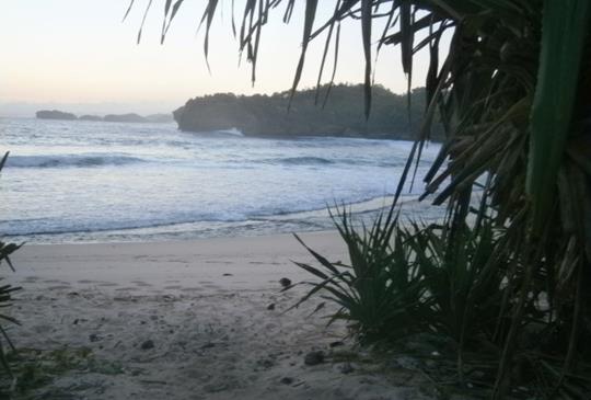 Private beach bukan?, 1. Letak dan rute, 2. Budget needed, 3. Tiket ditangan, private beach di depan mata, 4. Fasilitas, 5. Beach equimpents