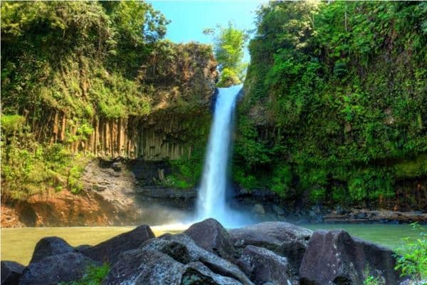 Curug Cibaliung, 1. Danau Situ Gede, 2. Kebun Raya Bogor, 3. Telaga Warna, 4. Gunung Pancar, 5. Taman Riung Gunung, 6. Agrowisata Gunung Mas, 7. Pemandian Air Panas Tirta Sanita Ciseeng, 8. Sentul Paradise Park, 9. Kebun Raya Cibodas, 10. Curug Ngumpet, 11. Goa Agung Garunggang, 12. Curug Leuwi Lieuk, 13. Gunung Munara, 14. Curug Cibaliung, 15. Gunung Batu Jonggol