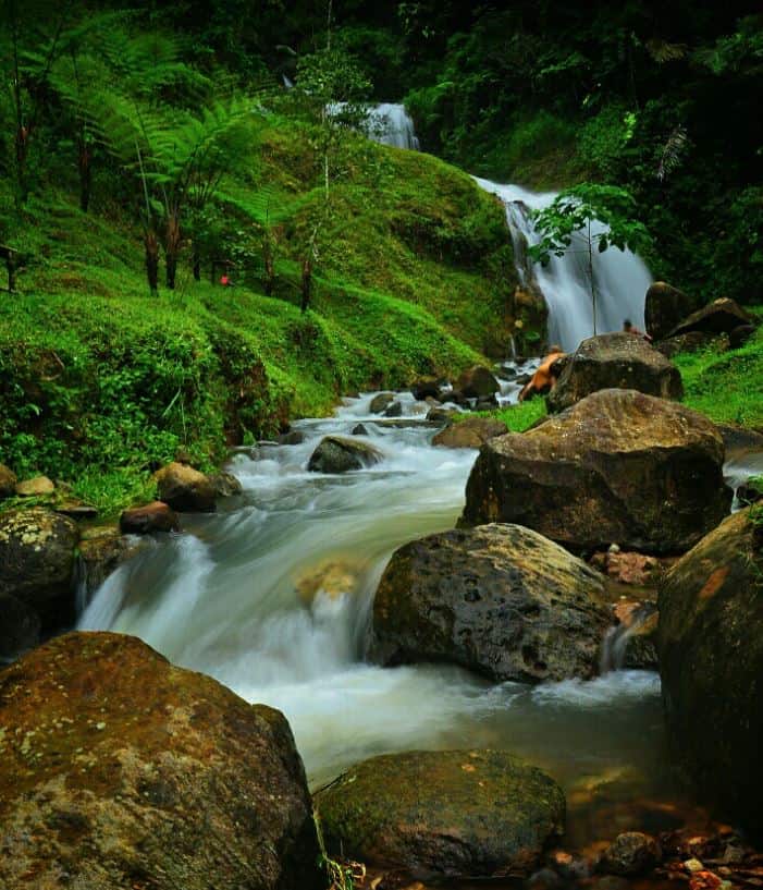 Curug Cigorobog, 1. Kampung Toga, 2. Wisata Alam Pangjugjugan, 3. Kampung Karuhun, 4. Situ Cilembang, 5. Curug Cigorobog, 6. Gunung Tampomas, 7. Perkebunan Teh Margawindu, 8. Sumber Air Panas Sekarwangi, 9. Curug Cinulang, 10. Gunung Kunci