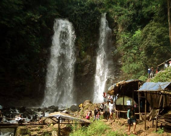 Curug Cinulang, 1. Kampung Toga, 2. Wisata Alam Pangjugjugan, 3. Kampung Karuhun, 4. Situ Cilembang, 5. Curug Cigorobog, 6. Gunung Tampomas, 7. Perkebunan Teh Margawindu, 8. Sumber Air Panas Sekarwangi, 9. Curug Cinulang, 10. Gunung Kunci