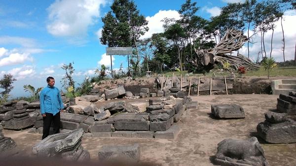 Candi Sari, 1. Gunung Merbabu, 2. Air Terjun Kedung Kayang, 3. Taman Air Tlatar, 4. Kampung Air Kragilan, 5. Waduk Bade, 6. New Selo, 7. Candi Lawang, 8. Pemandian Umbul Pengging, 9. Candi Sari, 10. Waduk Cengklik