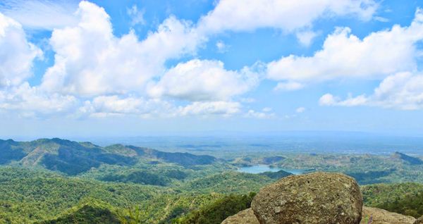 Gunung Ijo Tempat Wisata Di Kulon Progo, 1. Wisata Kalibiru, 2. Gunung Ijo, 3. Pantai Glagah, 4. Puncak Suroloyo, 5. Puncak Widosari, 6. Kebun Teh Nglinggo, 7. Kedung Pedut, 8. Waduk Sermo, 9. Waduk Mini Kleco, 10. Pantai Congot