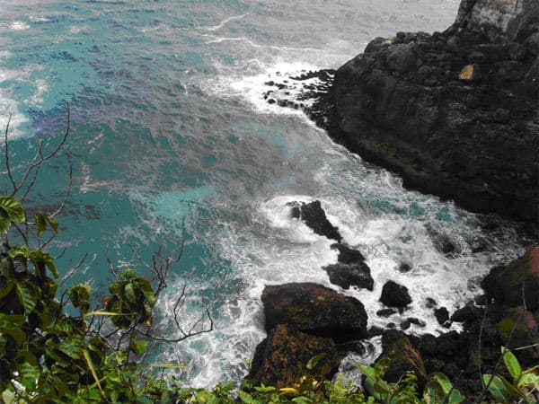Pantai Banyutowo, 1. Pantai Nampu, 2. Waduk Gajah Mungkur, 3. Bukit Cumbri, 4. Air Terjun Binangun Watu Jadah, 5. Museum Wayang Indonesia, 6. Telaga Claket, 7. Pantai Banyutowo, 8. Air Terjun Setren Girimanik, 9. Goa Putri Kencono, 10. Pantai Sembukan, 11. Alas Kethu, 12. Wisata Spiritual Khayangan, 13. Goa Ngantap, 14. Air Terjun Seloresi, 15. Pantai Pringjono