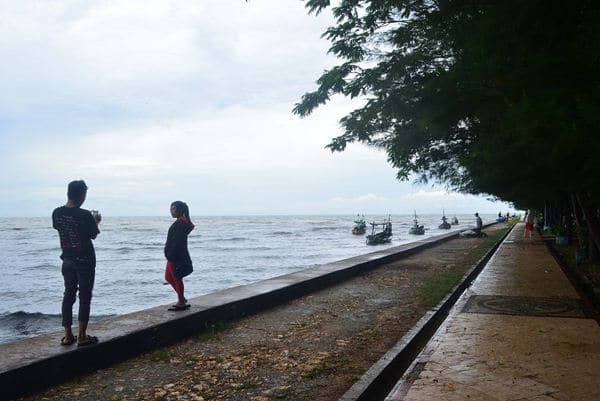 Pantai Boom Tempat Wisata Di Tuban, 1. Pantai Kelapa, 2. Pantai Boom, 3. Pantai Sowan, 4. Air Terjun Nglirip, 5. Goa Ngerong, 6. Pantai Pasir Putih Remen, 7. Goa Suci, 8. Pemandian Bektiharjo, 9. Makam Sunan Bonang, 10. Goa Akbar