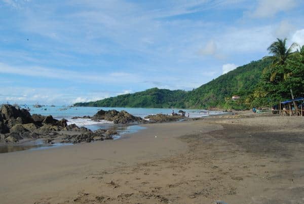 Pantai Cibangban, 1. Curug Cikaso, 2. Pantai Ujung Genteng, 3. Pantai Pelabuhan Ratu, 4. Goa Buniayu, 5. Sungai Citarik, 6. Curug Awang, 7. Situ Gunung, 8. Pantai Cibangban, 9. Taman Nasional Gunung Halimun Salak, 10. Taman Rekreasi Selabintana