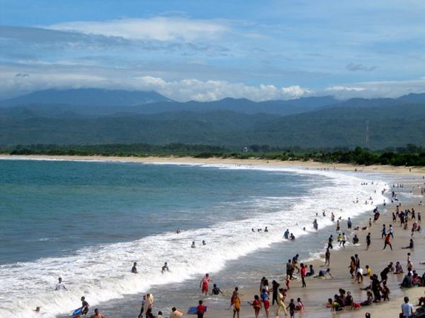 Pantai Santolo, 1. Gunung Papandayan, 2. Situ Bagendit, 3. Pantai Rancabuaya, 4. Kebun Binatang Cikembulan, 5. Pemandian Air Panas Darajat Pass, 6. Pantai Puncak Guha, 7. Curug Orok, 8. Pantai Santolo, 9. Kawah Putih Talaga Bodas, 10. Sabda Alam Resort &amp; Hotel