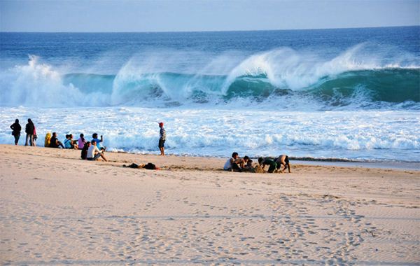 Pantai Ujung Genteng Sukabumi, 1. Ujung Genteng, 2. Batu Hiu, 3. Rancabuaya, 4. Karang Song, 5. Pamayangsari, 6. Pelabuhan Ratu, 7. Sedari