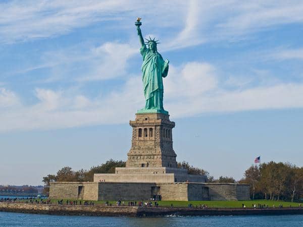 Patung Liberty Tempat Wisata Di New York, 1. Times Square, 2. Patung Liberty, 3. Empire State Building, 4. Brooklyn Bridge, 5. Rockefeller Center, 6. Fifth Avenue, 7. Central Park, 8. American Museum Of Natural History, 9. 9/11 Memorial, 10. Roosevelt Island