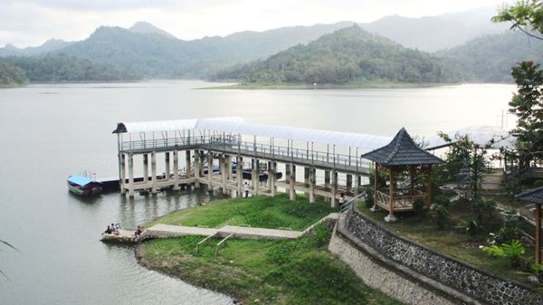 Waduk Sermo, 1. Wisata Kalibiru, 2. Gunung Ijo, 3. Pantai Glagah, 4. Puncak Suroloyo, 5. Puncak Widosari, 6. Kebun Teh Nglinggo, 7. Kedung Pedut, 8. Waduk Sermo, 9. Waduk Mini Kleco, 10. Pantai Congot