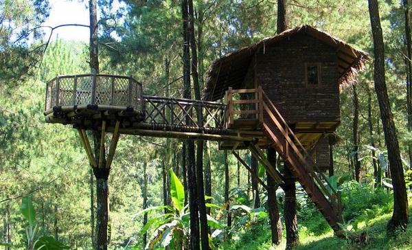 Wisata Rumah Pohon, 1. Curug Parigi, 2. Taman Buaya Indonesia Jaya, 3. Waterboom Lippo Cikarang, 4. Pantai Muara Beting, 5. Danau Marakash, 6. Hutan Kota Bekasi, 7. Wisata Rumah Pohon, 8. Transera Waterpark, 9. Saung Ranggon Bekasi, 10. Danau Cibeureum