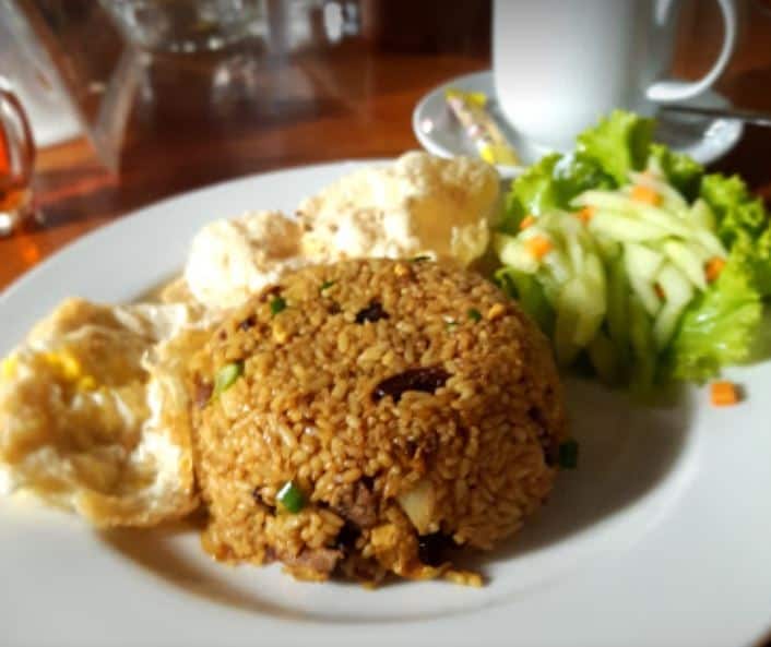 1. Alam Wisata Cimahi, 2. Warung Nasi Ampera, 3. Kafe Kupu-kupu, 4. Ramen Aboy, 5. Dapur Kraton, 6. Mymo Mie Baso Ceker, 7. Warung Rizky, 8. Rumah Makan Kiambang Raya, 9. Hashi Ramen, 10. Kedai Belly Boom