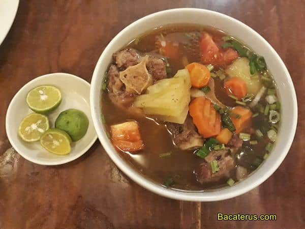 sop buntut kuah