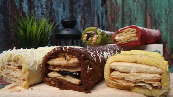 Medan Napoleon 1, 1. Bolu Meranti, 2. Clover BakeShoppe, 3. Medan Napoleon, 4. Mawar Bakery & Cake Shop, 5. Phin-Phin Jajanan Pasar & Bakery, 6. Choco Bakery, 7. Jofie Bakery & Cake Shop, 8. Tip Top, 9. Aroma Bakery & Cake Shop, 10. TheBites Brownies