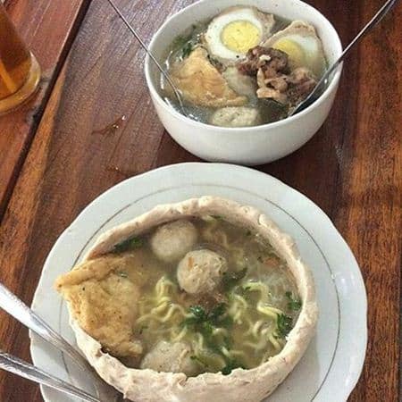 Bakso Mblenger, 1. Bakso Titoti, 2. Bakso Alex, 3. Bakso Kadipolo, 4. Bakso Remaja, 5. Bakso Pak Ruk, 6. Bakso Mblenger, 7. Bakso Urat Pak Samiyo, 8. Bakso Kalilarangan, 9. Bakso Patung Kuda, 10. Bakso Rusuk Palur