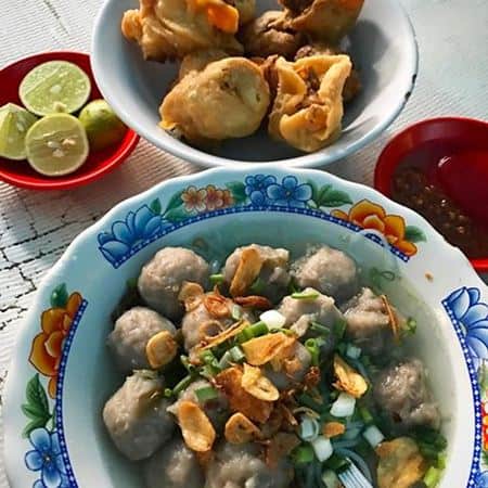 Bakso Jalil, 1. Bakso Pak Seger, 2. Bakso Jalil, 3. Bakso Koya Pak Ateng, 4. Bakso Rindu Malam, 5. Bakso Pak War, 6. Bakso Jamur &amp; Keju Bintoro, 7. Baso Daging Sapi &amp; Es Teller Tanjung Anom, 8. Bakso Omen, 9. Bakso Ketabang Kali, 10. Bakso Bonet