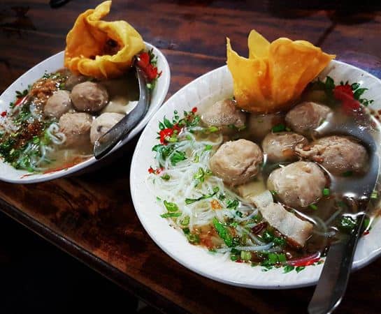 Bakso Pak Ruk, 1. Bakso Titoti, 2. Bakso Alex, 3. Bakso Kadipolo, 4. Bakso Remaja, 5. Bakso Pak Ruk, 6. Bakso Mblenger, 7. Bakso Urat Pak Samiyo, 8. Bakso Kalilarangan, 9. Bakso Patung Kuda, 10. Bakso Rusuk Palur