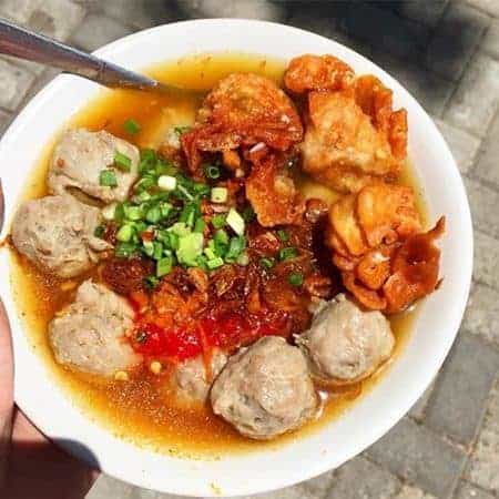Bakso Pak War, 1. Bakso Pak Seger, 2. Bakso Jalil, 3. Bakso Koya Pak Ateng, 4. Bakso Rindu Malam, 5. Bakso Pak War, 6. Bakso Jamur &amp; Keju Bintoro, 7. Baso Daging Sapi &amp; Es Teller Tanjung Anom, 8. Bakso Omen, 9. Bakso Ketabang Kali, 10. Bakso Bonet
