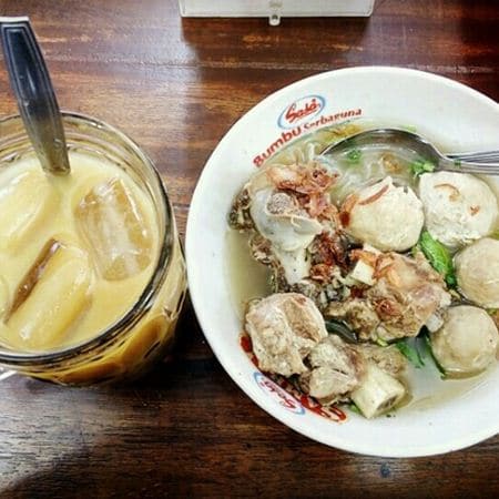 Bakso Rusuk Palur, 1. Bakso Titoti, 2. Bakso Alex, 3. Bakso Kadipolo, 4. Bakso Remaja, 5. Bakso Pak Ruk, 6. Bakso Mblenger, 7. Bakso Urat Pak Samiyo, 8. Bakso Kalilarangan, 9. Bakso Patung Kuda, 10. Bakso Rusuk Palur