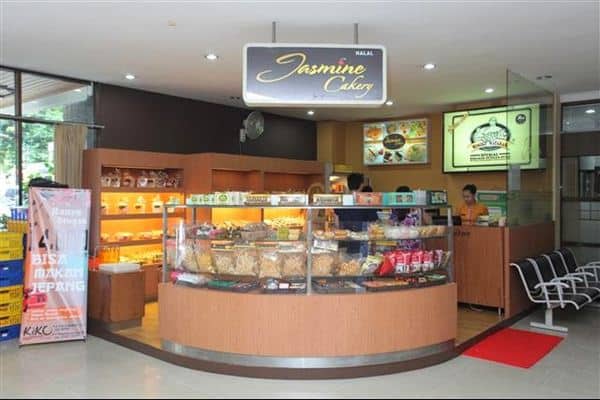 Jasmine Cakery, 1. Essen Roti dan Kue, 2. Almond Bakery, 3. Parsley Bakery &amp; Cake Shop, 4. Mirota Bakery, 5. Mamahke Jogja, 6. Jasmine Cakery, 7. Mooi Kitchen Cake Shop &amp; Cafe, 8. Kobayashi Pattiserie &amp; Boulangerie, 9. Toko Roti Trubus, 10. Delicia Bakery and Ice Cream