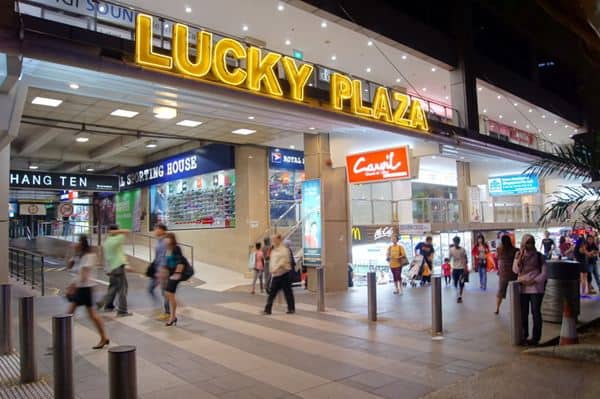 Lucky Plaza Tempat Belanja Murah di Singapura, 1. Lucky Plaza, 2. Bugis Street, 3. Mustafa Centre, 4. Takashimaya, 5. Chinatown, 6. *SCAPE, 7. Sungei Road Thieve’s Market, 8. Far East Plaza, 9. Little India, 10. Bugis Junction