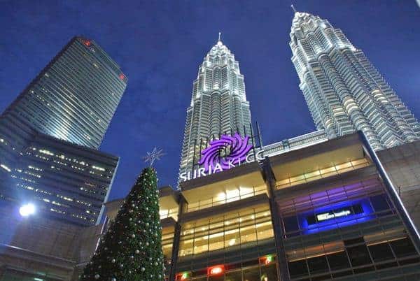 1. Bukit Bintang, 2. Petaling Street, 3. Kasturi Walk, 4. Chow Kit Market, 5. Kenanga Wholesale City, 6. Sungei Wang Plaza, 7. Prangin Mall, 8. Queensbay Mall, 9. Johor Bahru City Square, 10. Suria KLCC