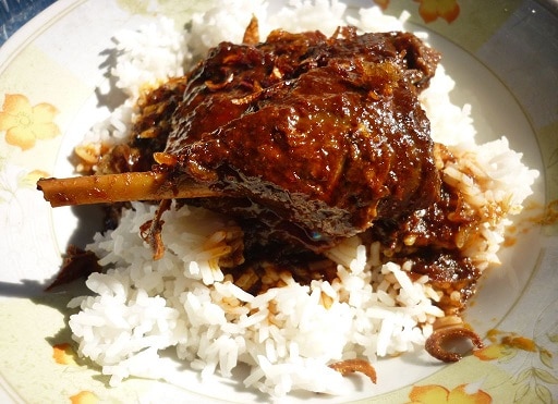 Nasi Itik Gambut, 1. Soto Banjar, 2. Patin Baubar, 3. Nasi Kuning Banjar, 4. Mandai, 5. Gangan Paliat, 6. Ketupat Kandangan, 7. Iwak Karing Sapat, 8. Nasi Itik Gambut, 9. Sate Tulang, 10. Lontong Orari