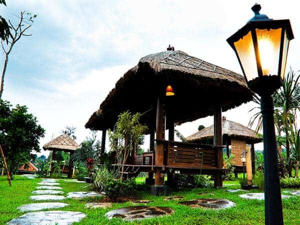 Alam Wisata Cimahi, 1. Alam Wisata Cimahi, 2. Warung Nasi Ampera, 3. Kafe Kupu-kupu, 4. Ramen Aboy, 5. Dapur Kraton, 6. Mymo Mie Baso Ceker, 7. Warung Rizky, 8. Rumah Makan Kiambang Raya, 9. Hashi Ramen, 10. Kedai Belly Boom