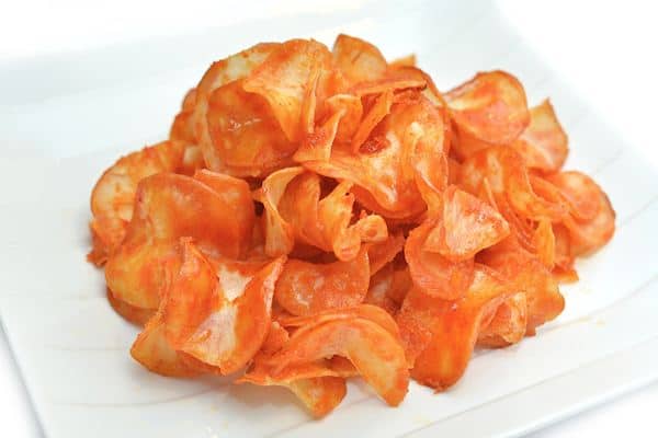 Keripik balado Oleh-Oleh Khas Padang, 1. Keripik balado, 2. Rendang daging, 3. Kerupuk jangek, 4. Roti Randang, 5. Songket, 6. Galamai, 7. Saluang, 8. Dendeng balado, 9. Arai pinang, 10. Bolu Batik